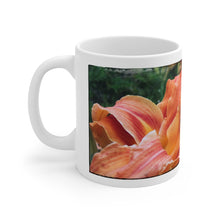 Load image into Gallery viewer, Day Lily Mug 11oz
